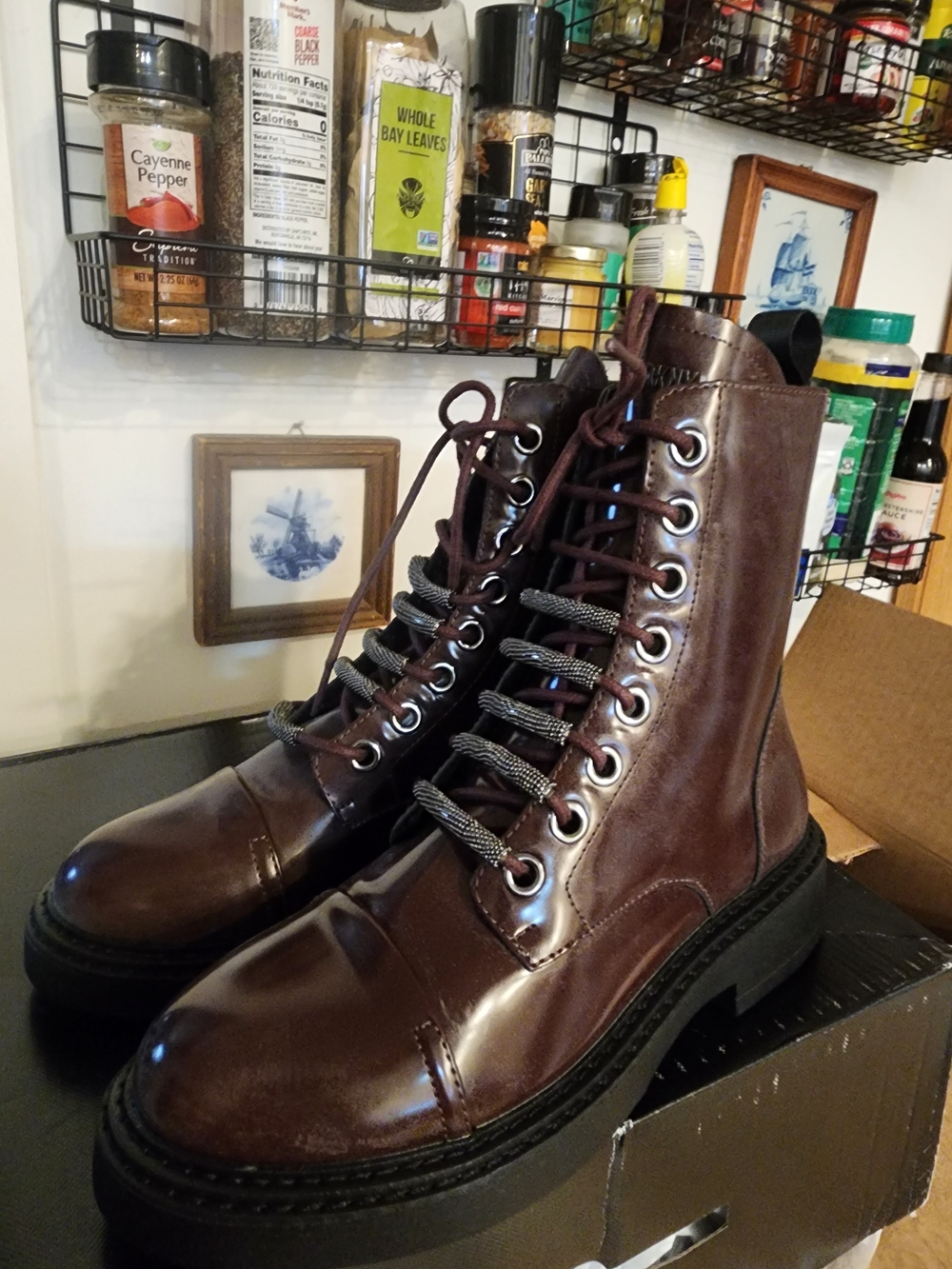 DKNY Womens Malaya Combat Lace-Up Boots